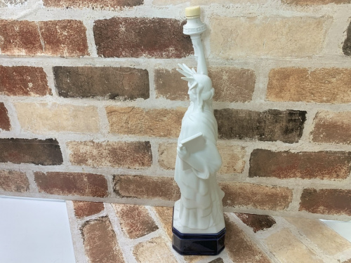 自由の女神の700ｍｌ