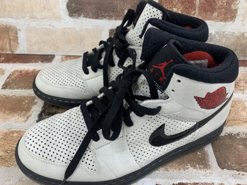 スニーカーのNIKE