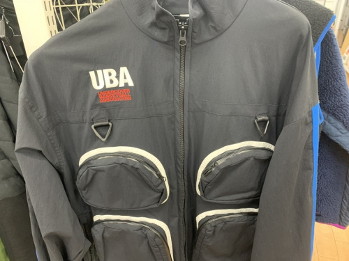 トップスのジャケット