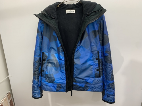 STONE ISLANDのジップアップガラスジャケット