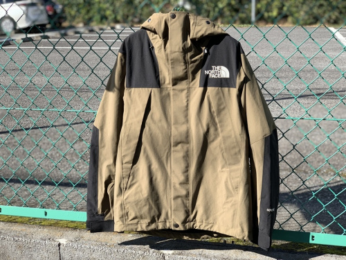 トップスのジャケット