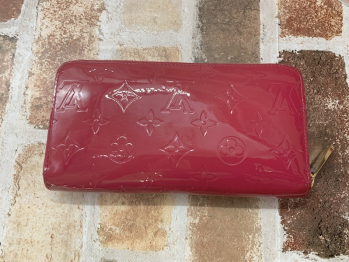 財布のLOUIS VUITTON