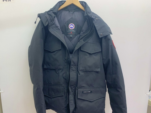 ダウンジャケットのCANADA GOOSE