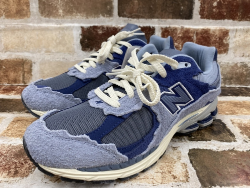 スニーカーのNEW BALANCE