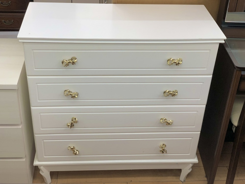 収納家具のチェスト