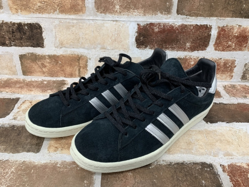 シューズのアディダス