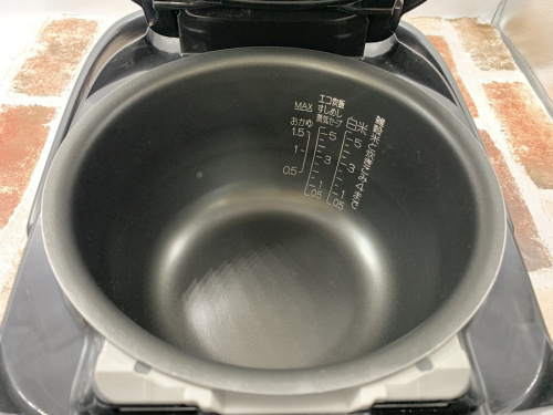 圧力IH炊飯ジャー　のNP-ZV101BK