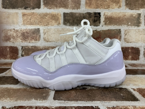 NIKEのAIRJORDAN11