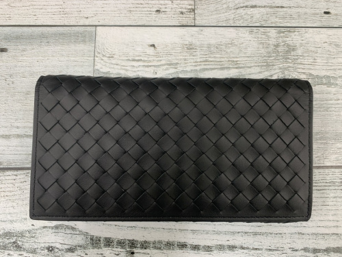 長財布のBOTTEGA VENETA
