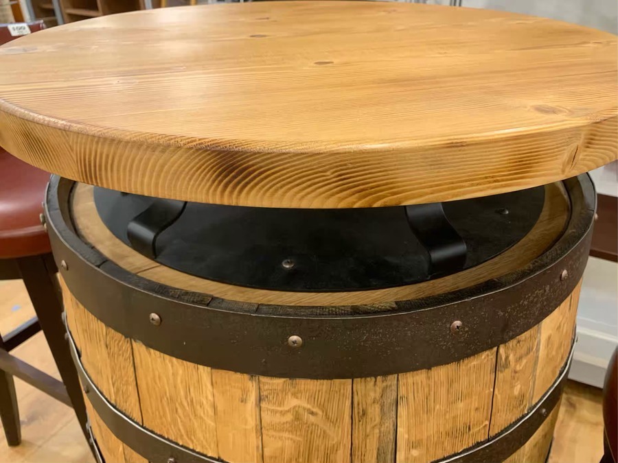 樽型テーブル＆カウンターチェアが買取入荷致しました!!【二俣川店