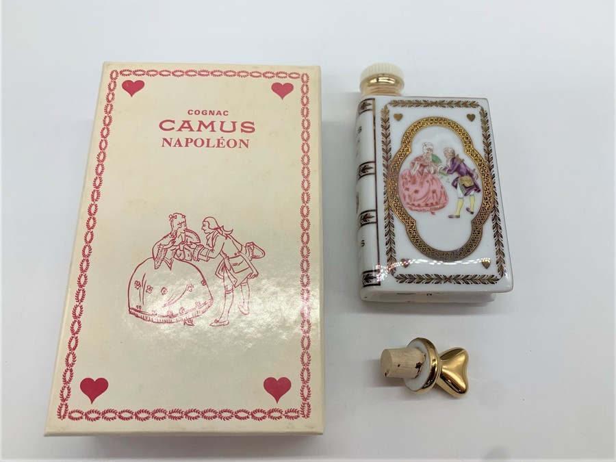 お酒買取強化中】CAMUS（カミュ）ナポレオン ミニブック型が買取