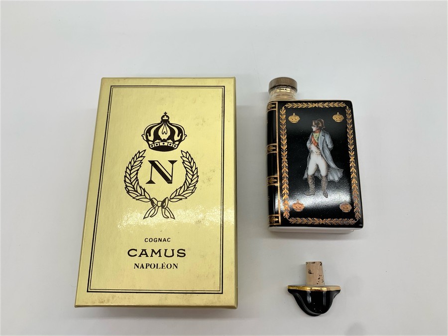 お酒買取強化中】CAMUS（カミュ）ナポレオン ミニブック型が買取