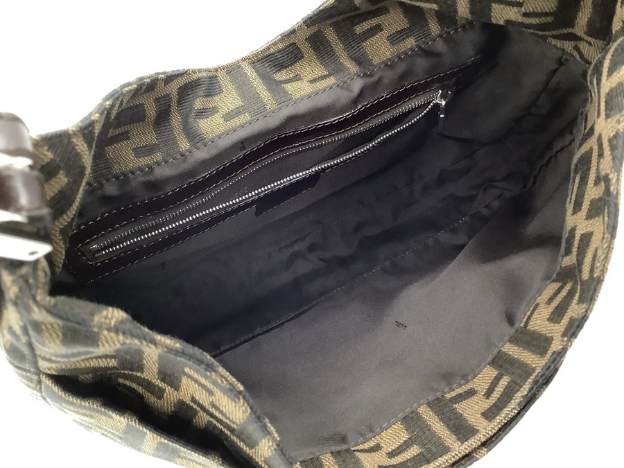 FENDI(フェンディ) ズッカ柄 ショルダーバッグが買取入荷しま FENDI(フェンディ) ズッカ柄 ショルダーバッグが買取入荷しま