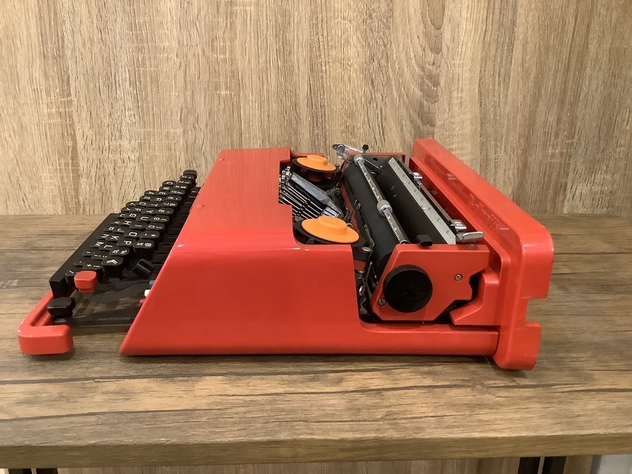 インテリア雑貨】Olivetti valentine(オリベッティ ヴァレンタイン)が