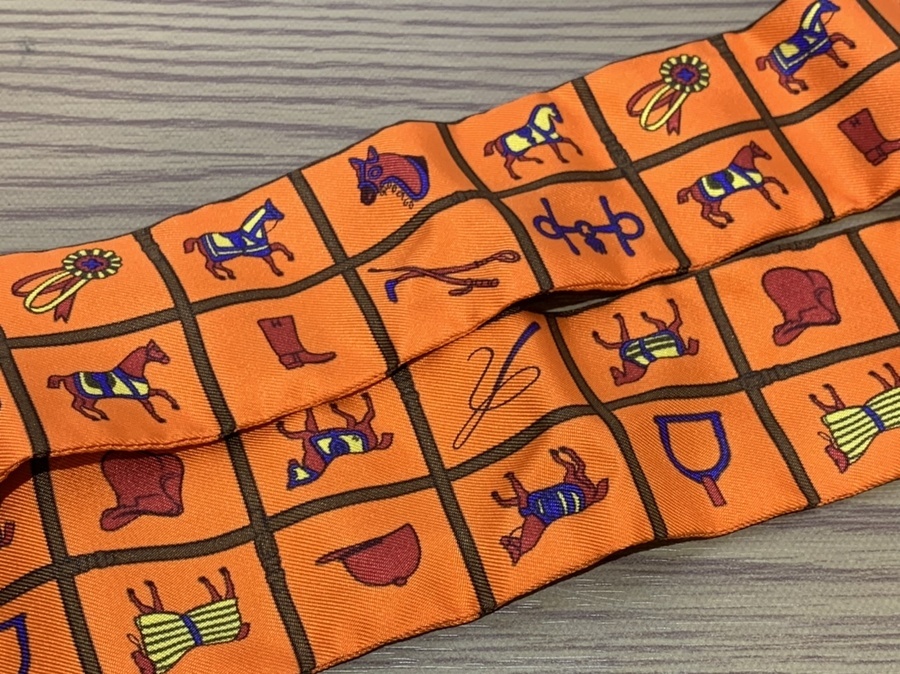スマホで購入】HERMES(エルメス)ツイリースカーフ「馬着」が買取 スマホで購入】HERMES(エルメス)ツイリースカーフ「馬着」が買取