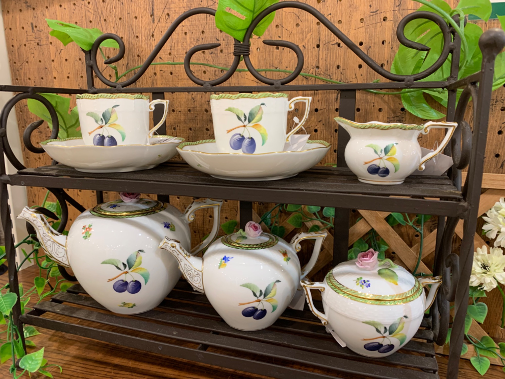 ヘレンド フルーツエスキース プルーン チェリー トリオ 4客 ヘレンド フルーツエスキース チェリー トリオ カップ＆ソーサー