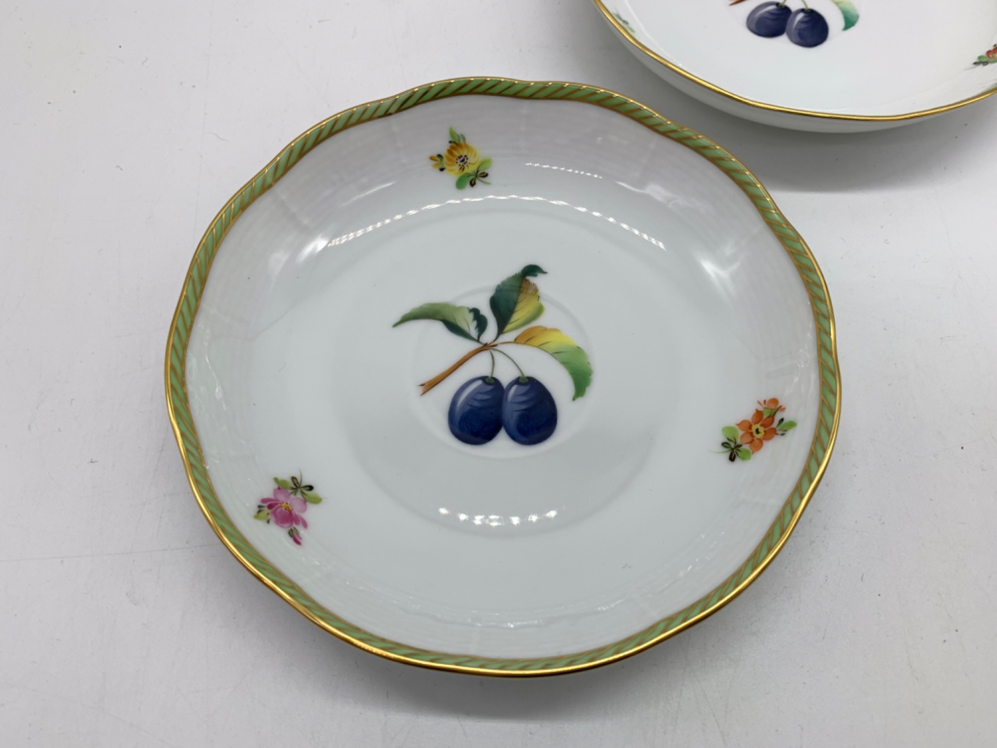 HERENDのフルーツエスキース（プルーン）シリーズが買取入荷致しました