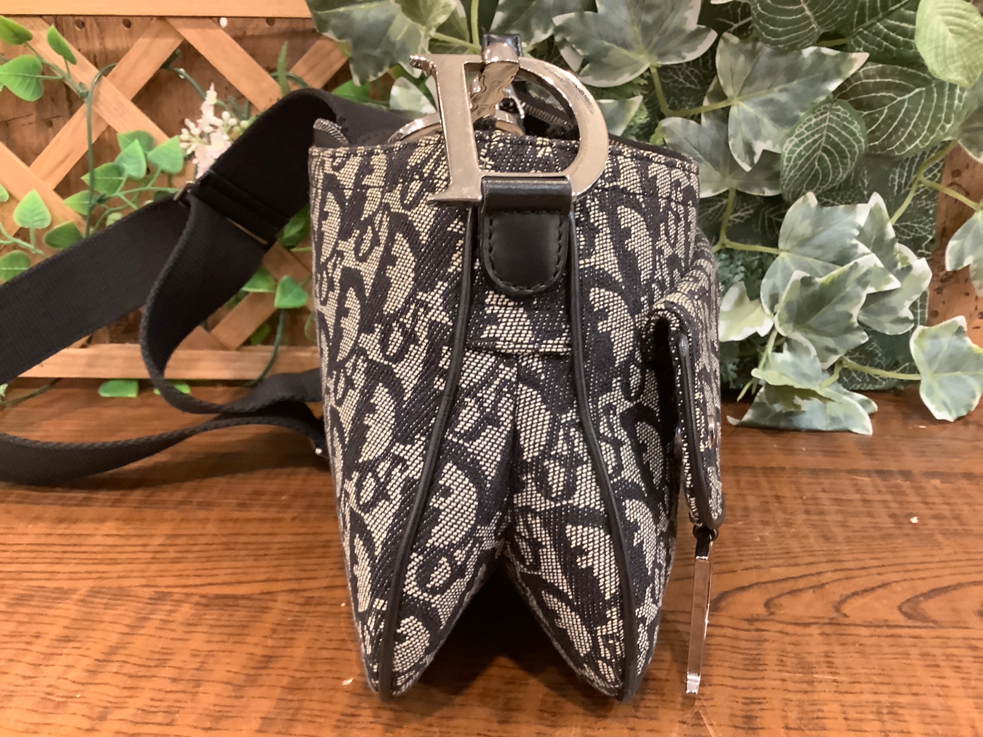 Christian Dior(クリスチャン・ディオール）トロッターワンショルダー