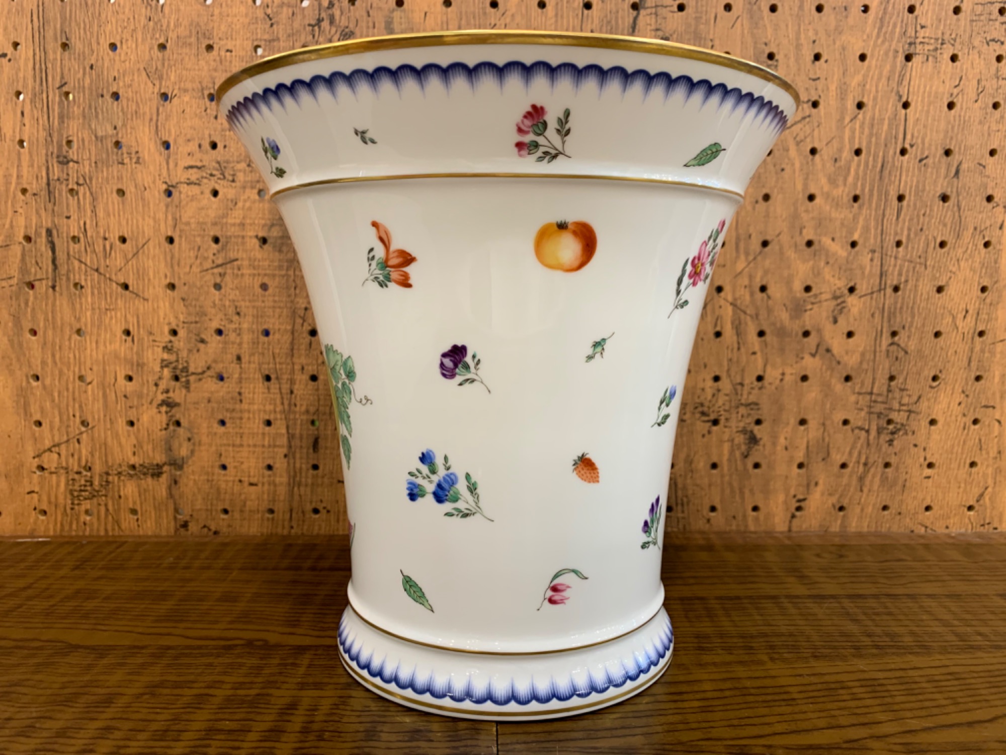 RICHARD GINORI(リチャード ジノリ)の花瓶を買取入荷致しました