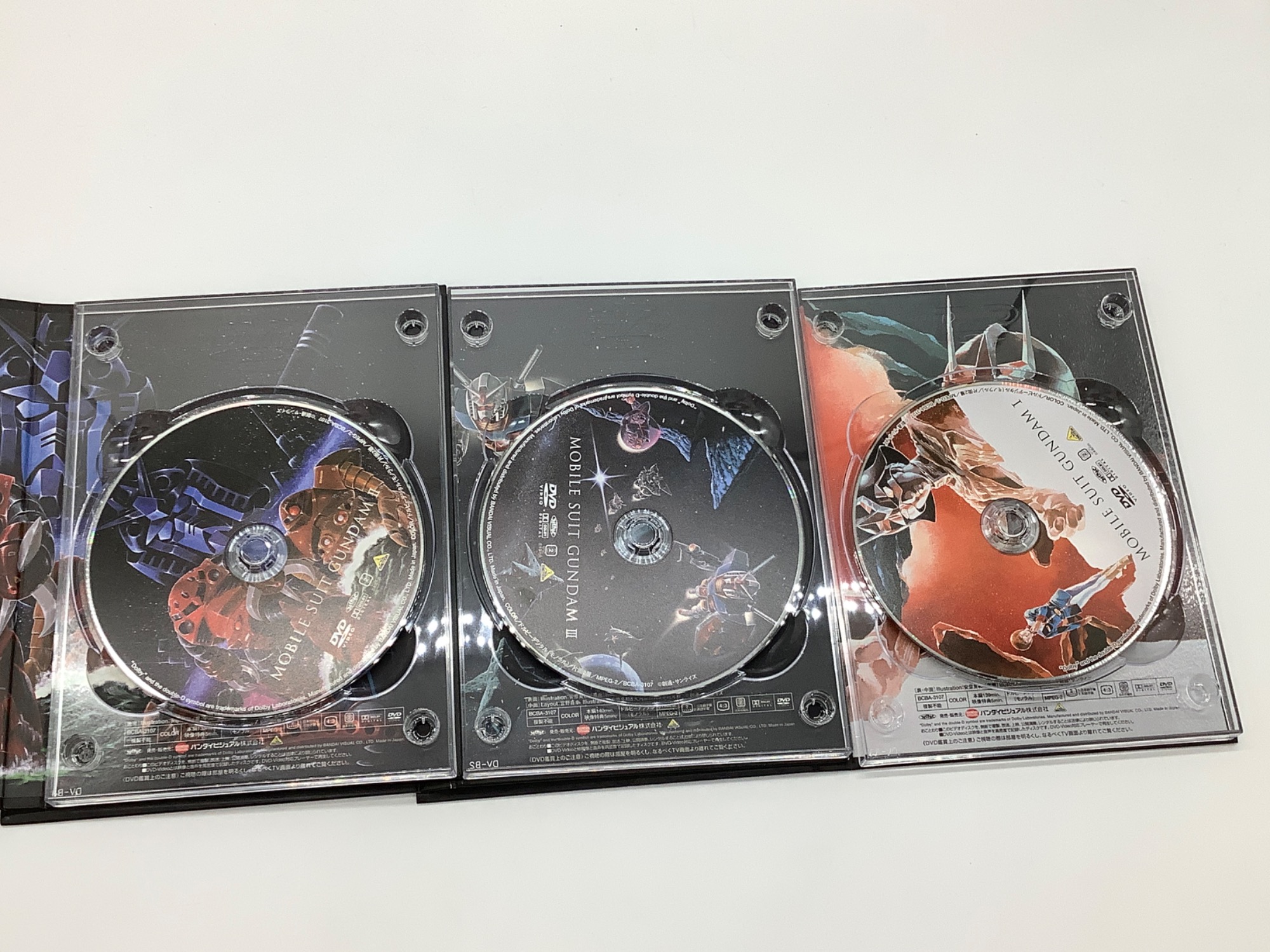 MF　　機動戦士ガンダム　劇場版メモリアルボックス　限定生産　廃盤　DVD Amazon.co.jp: 「機動戦士ガンダム Blu-ray メモリアルボックス