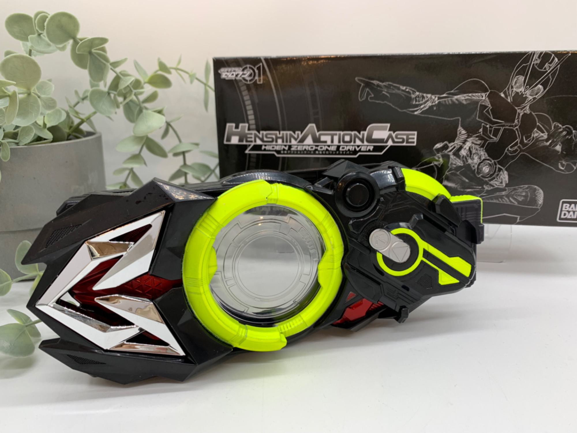 仮面ライダーゼロワンのHENSHIN ACTIONCASE 飛電ゼロワンドライバーを