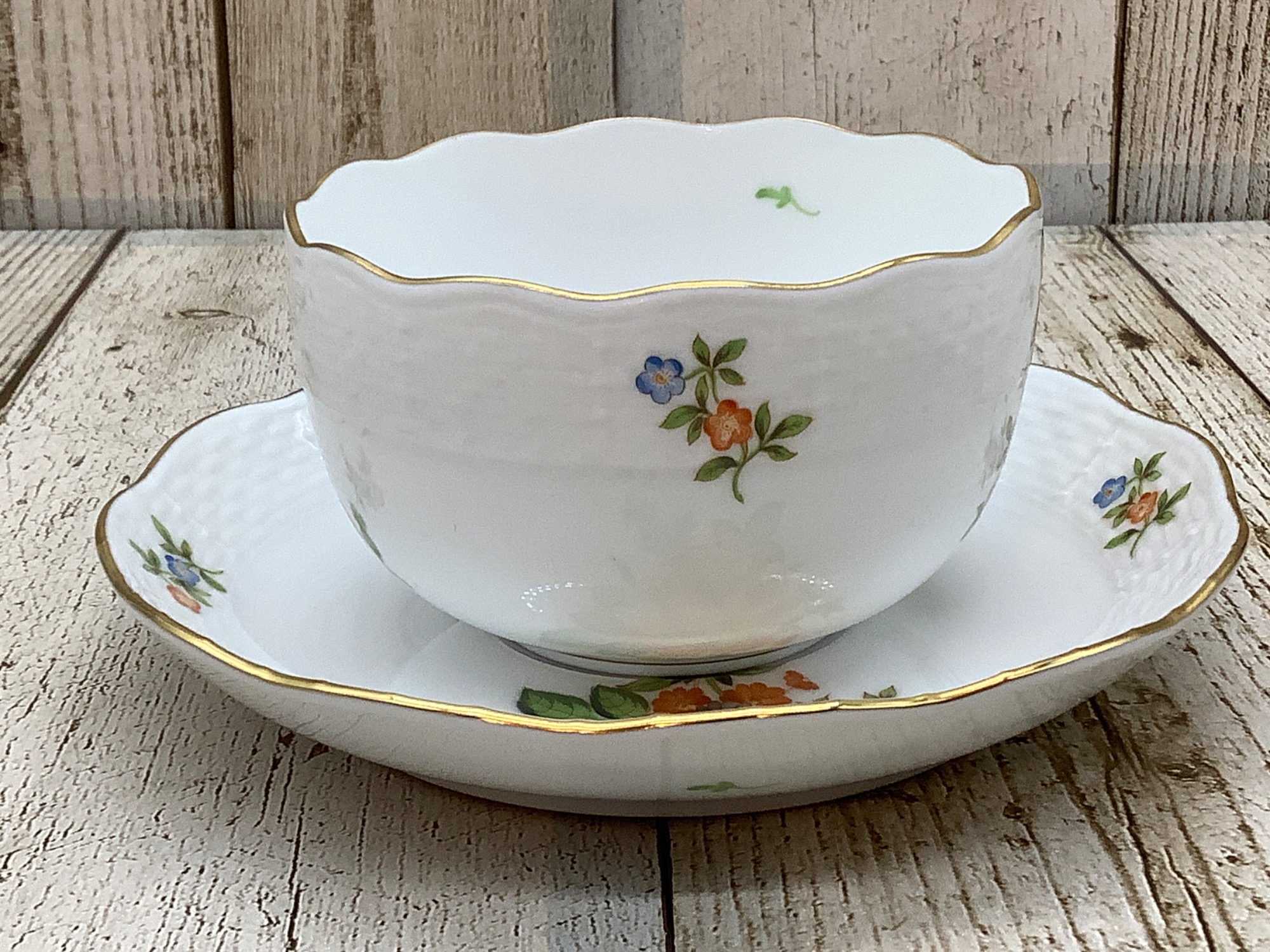 ハンガリーのヘレンド村で誕生した陶磁器ブランド。HEREND(ヘレンド