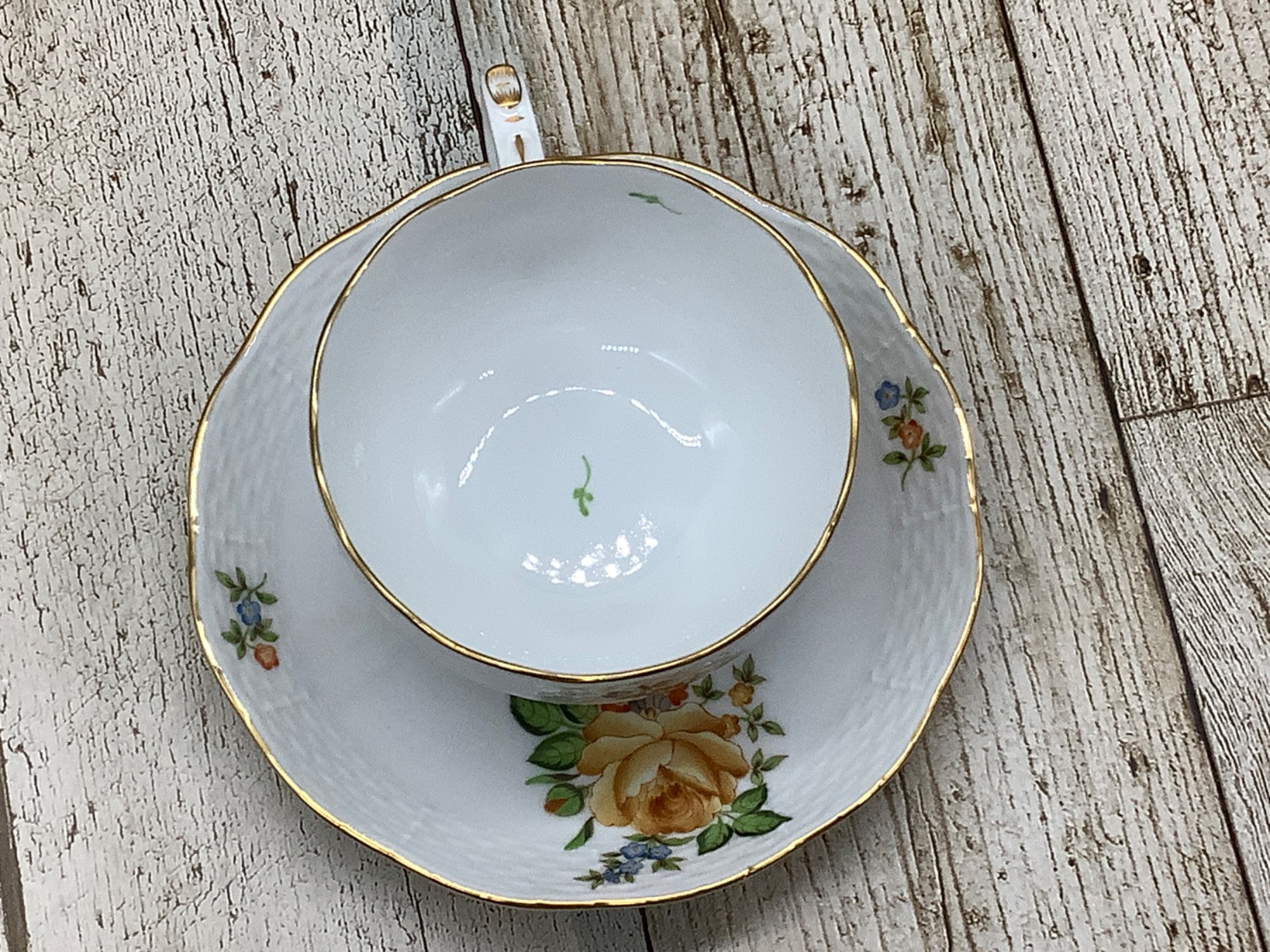 ハンガリーのヘレンド村で誕生した陶磁器ブランド。HEREND(ヘレンド