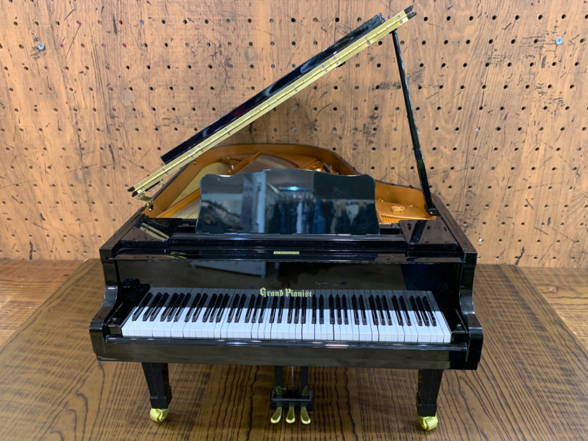 SEGA TOYS(セガトイズ)のグランドピアニストを買取入荷致しました