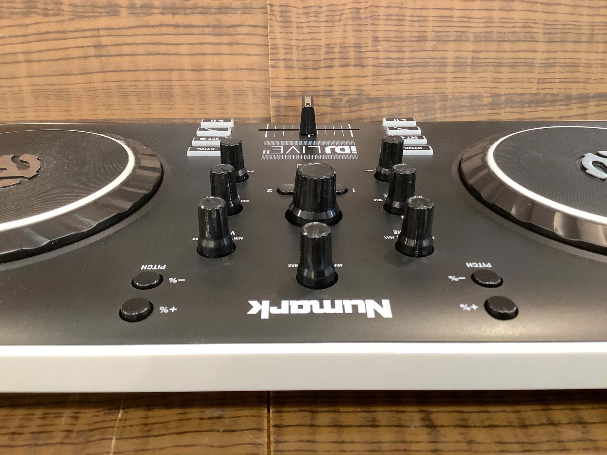 numark(ヌマーク)のDJコントローラー『iDJ LIVE Ⅱ』を買取入荷
