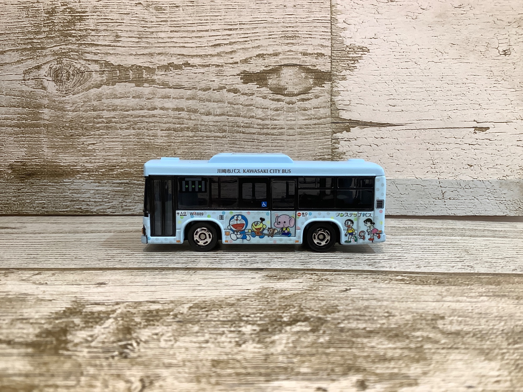 トミカ『いすゞエルガ 川崎市交通局 ドラえもん号』を買取入荷致しまし