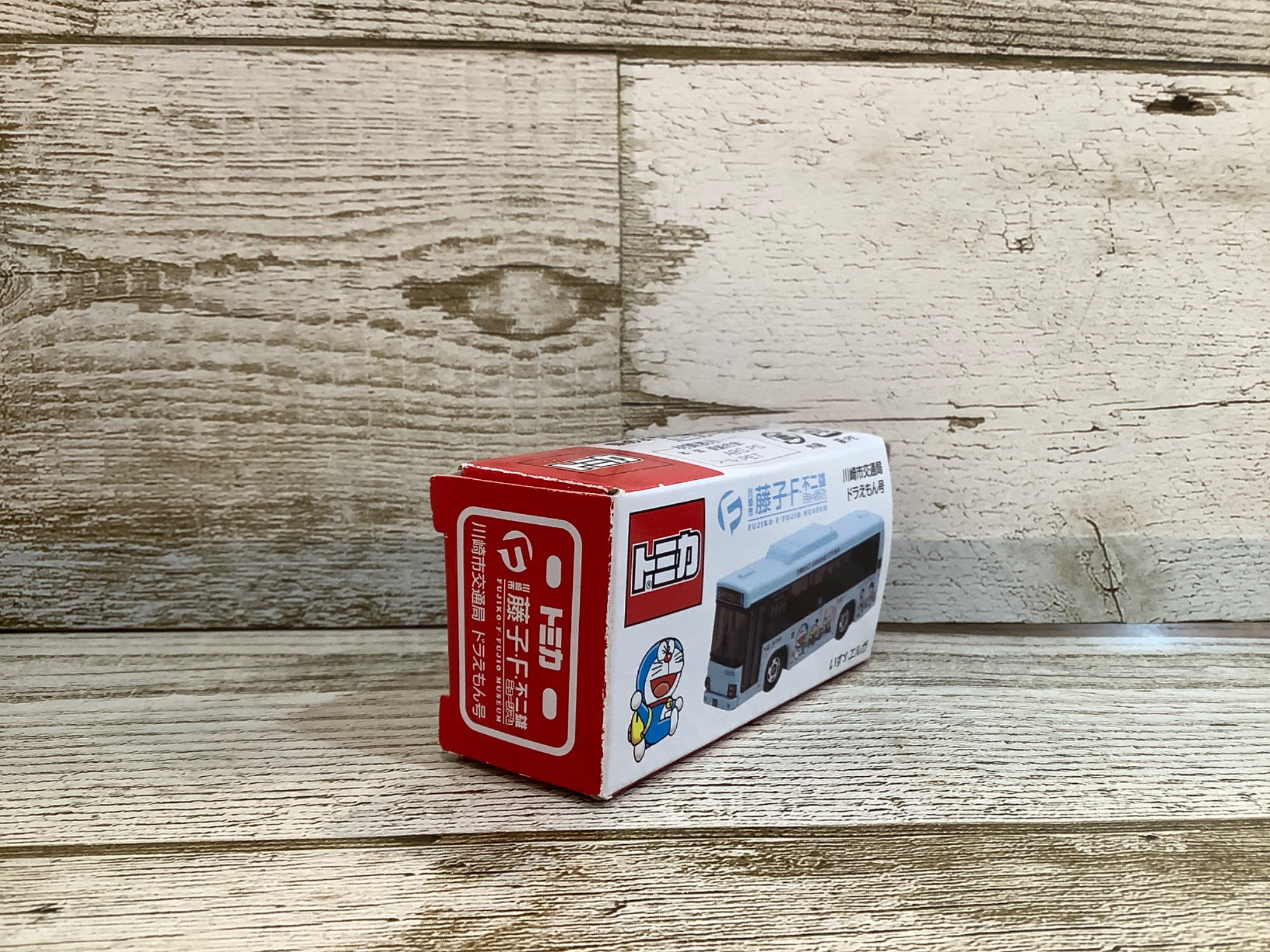 トミカ いすず エルガ 藤子・F・不二雄ミュージアム川崎市交通局