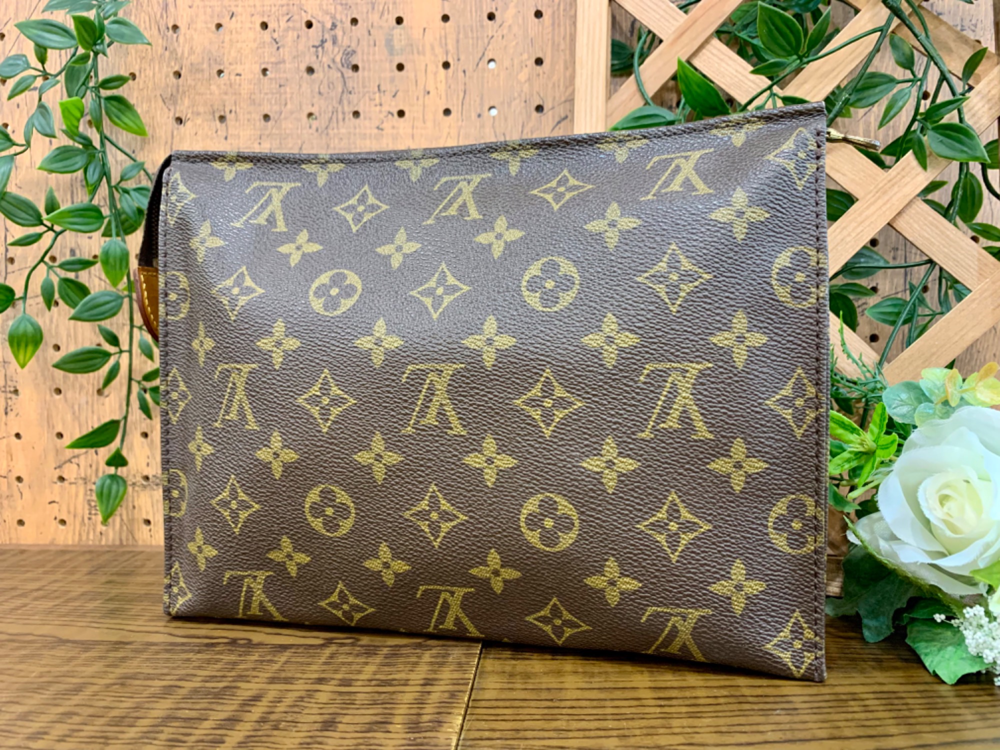 LOUIS VUITTON(ルイ・ヴィトン)のポシェットトワレット26を買取入荷