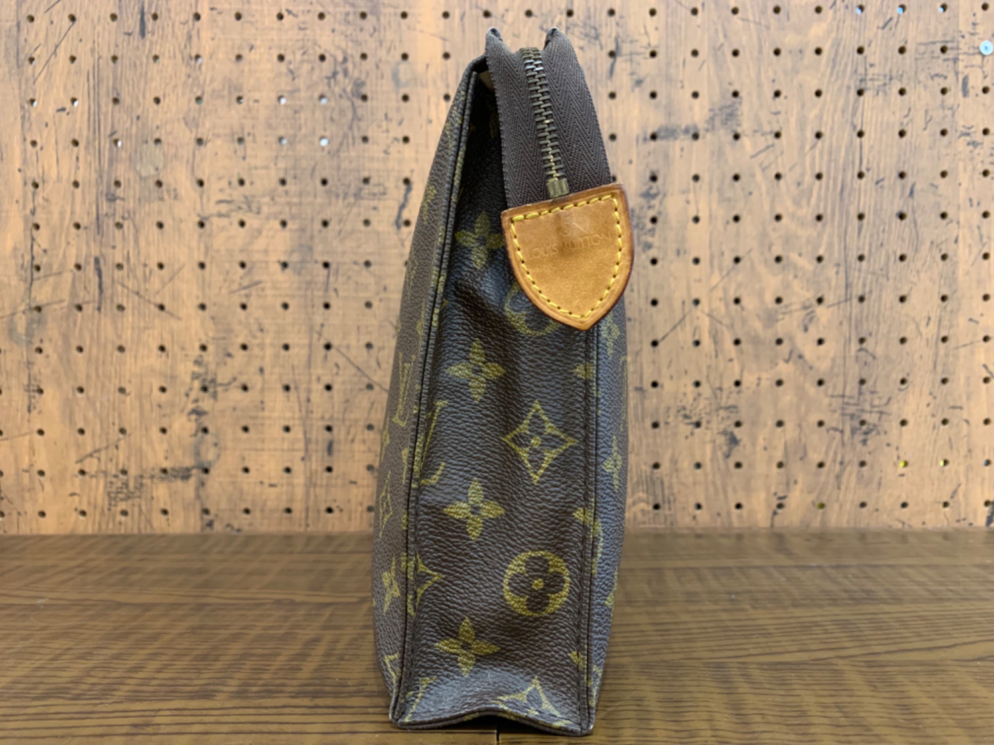 LOUIS VUITTON(ルイ・ヴィトン)のポシェットトワレット26を買取入荷