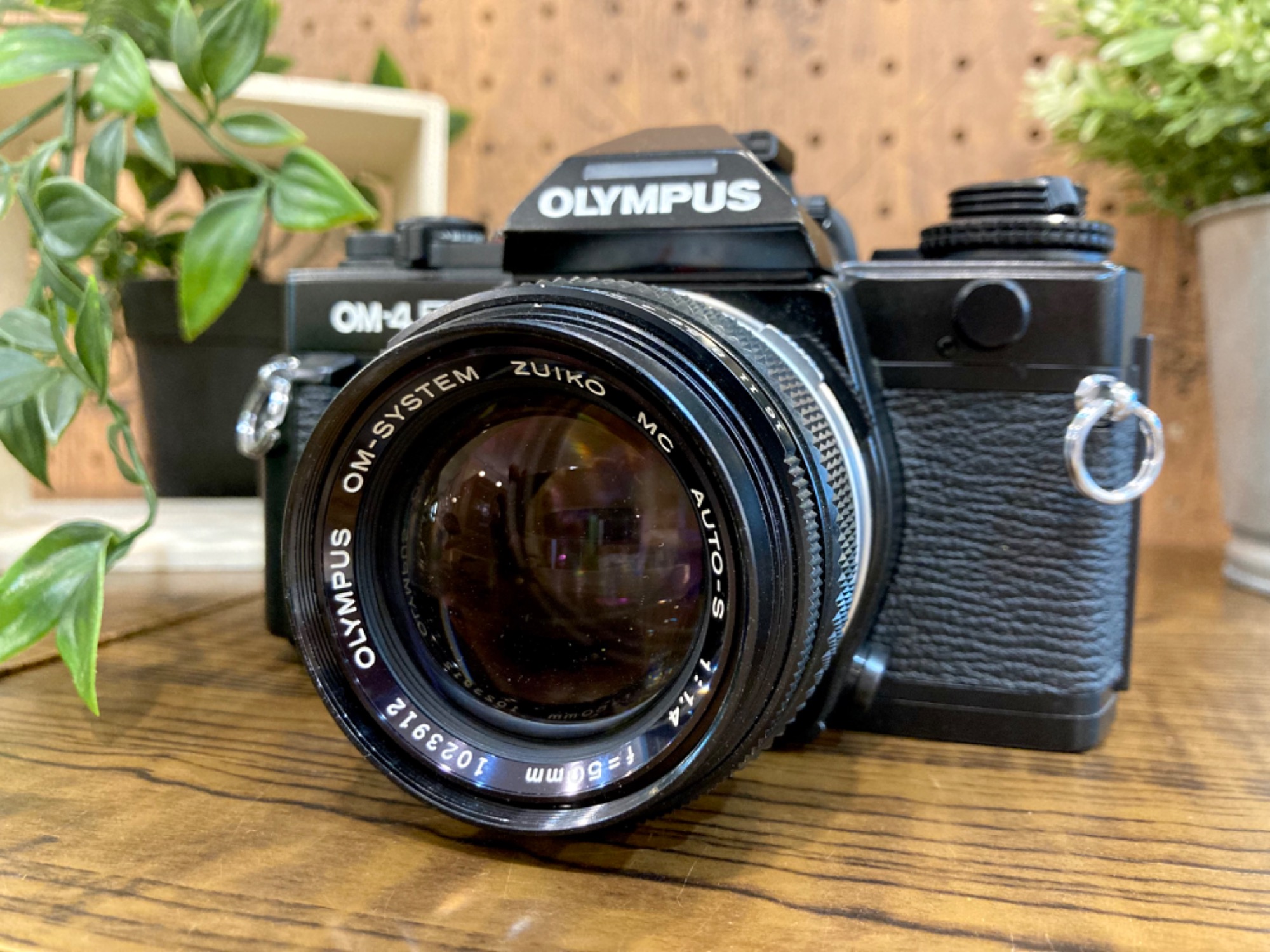 OLYMPUS(オリンパス)の一眼レフカメラ『OM-4 Ti(OM MC ZUIKOAUTO-S