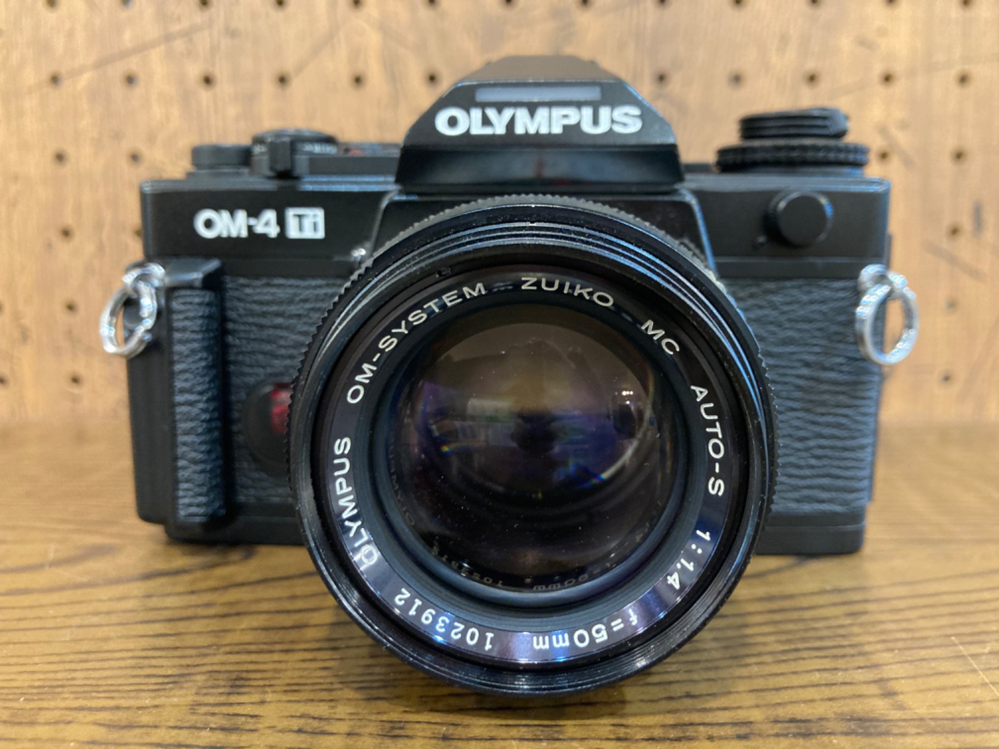 OLYMPUS(オリンパス)の一眼レフカメラ『OM-4 Ti(OM MC ZUIKOAUTO-S