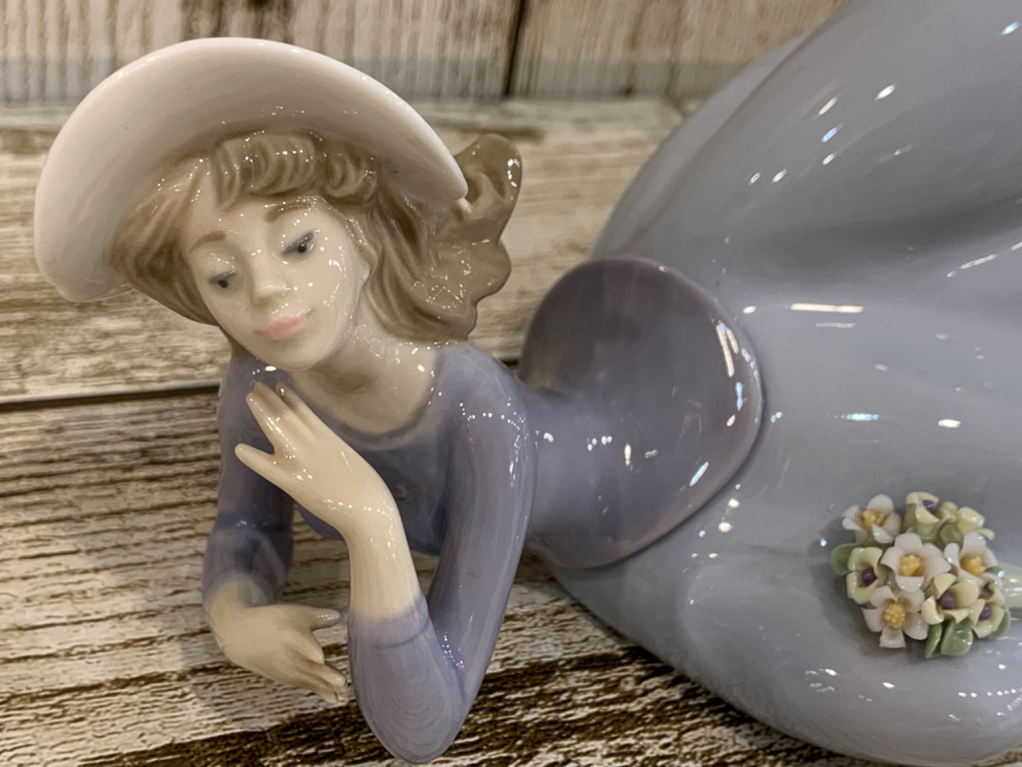 LLADRO リヤドロ きれいにしましょうね フィギュリン リヤドロ きれいにしましょうね フィギュア 人形 女性 女の子 犬