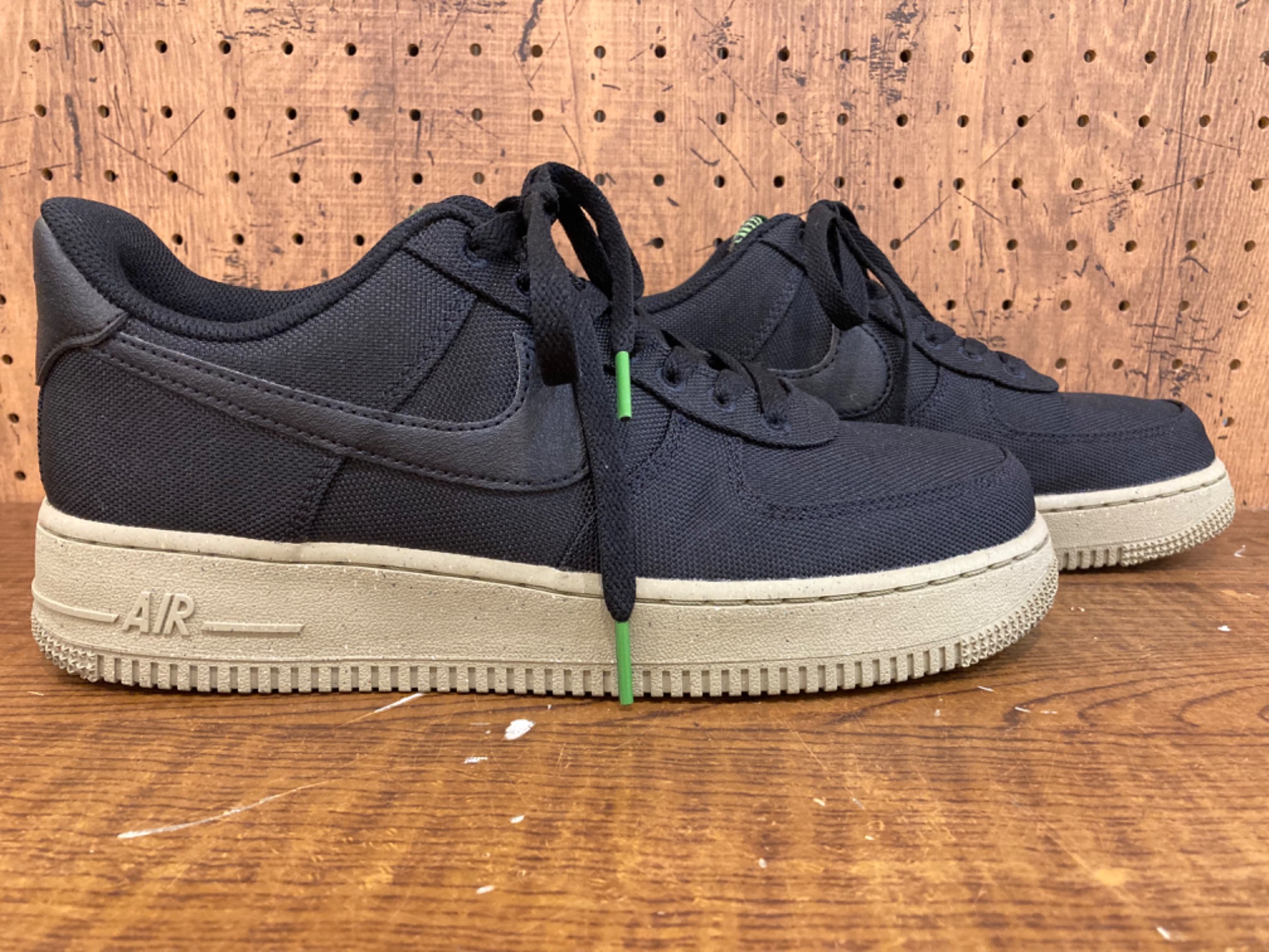 売り切れ前に NIKE AIR FORCE 1 '07 スウェード素材でアレンジ org.jpg