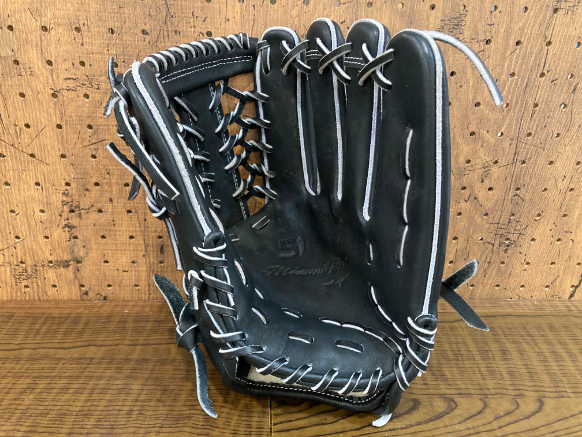 MIZUNO(ミズノ) イチロー監修モデルのグローブ『A51』を買取入荷