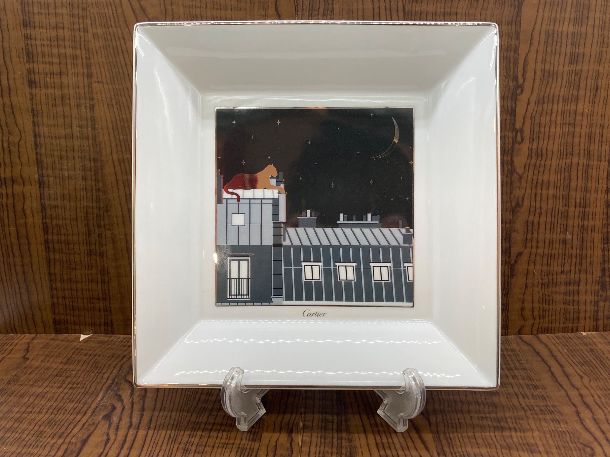 Cartier(カルティエ)のスクエアプレート『パンサー』のご紹介です