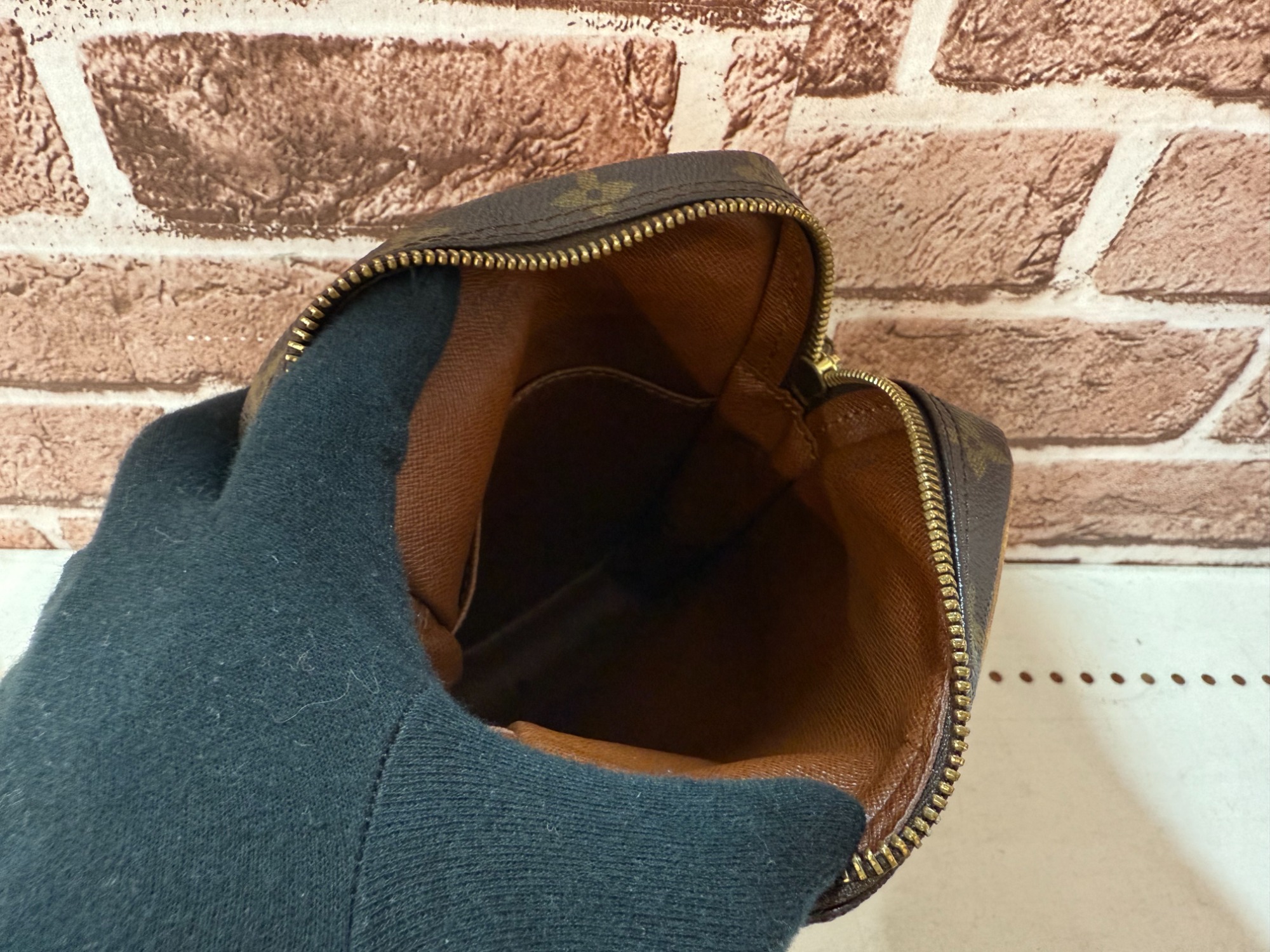 LOUIS VUITTON(ルイヴィトン) ショルダーバッグ ダヌーブ M45266
