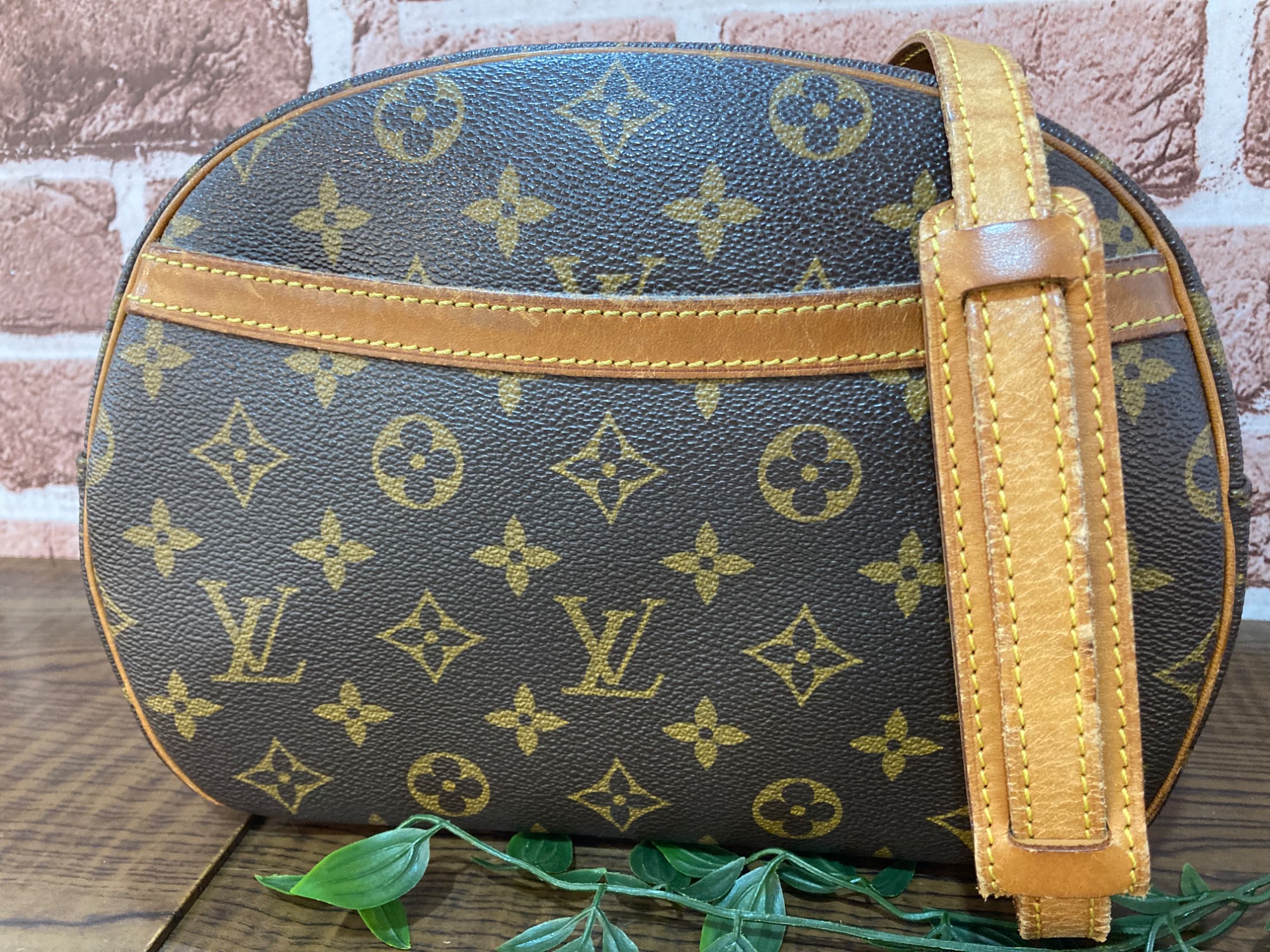 LOUIS VUITTON(ルイヴィトン）モノグラム ショルダーバッグ