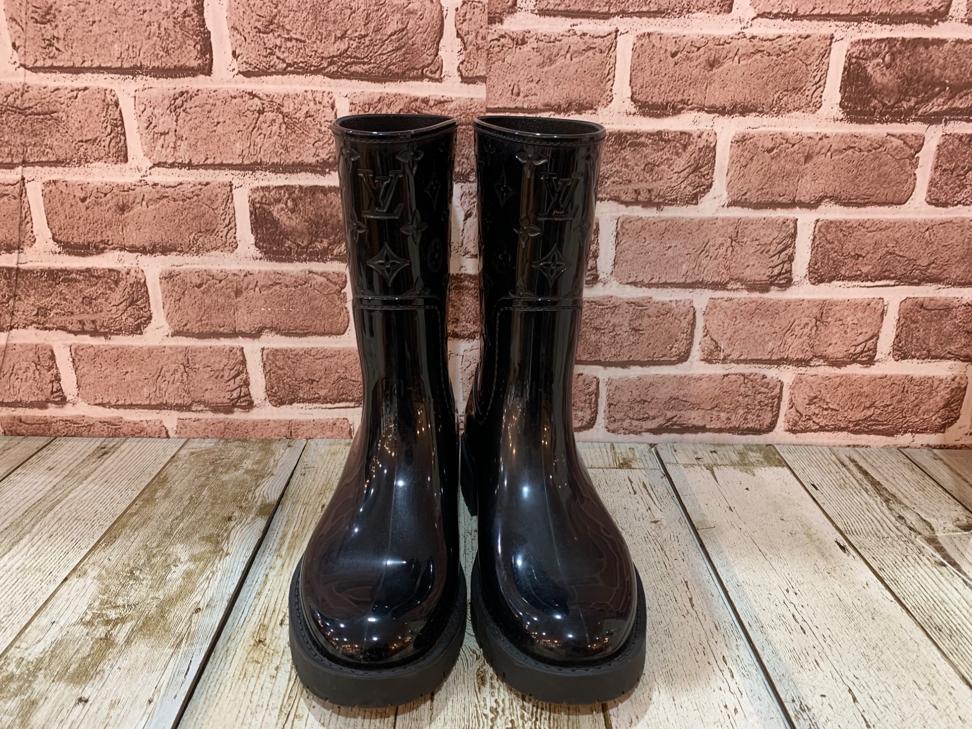 【ルイヴィトン】レインブーツ（38） LOUIS VUITTON (ルイ ヴィトン) レインブーツ SIZE 38 買取入荷