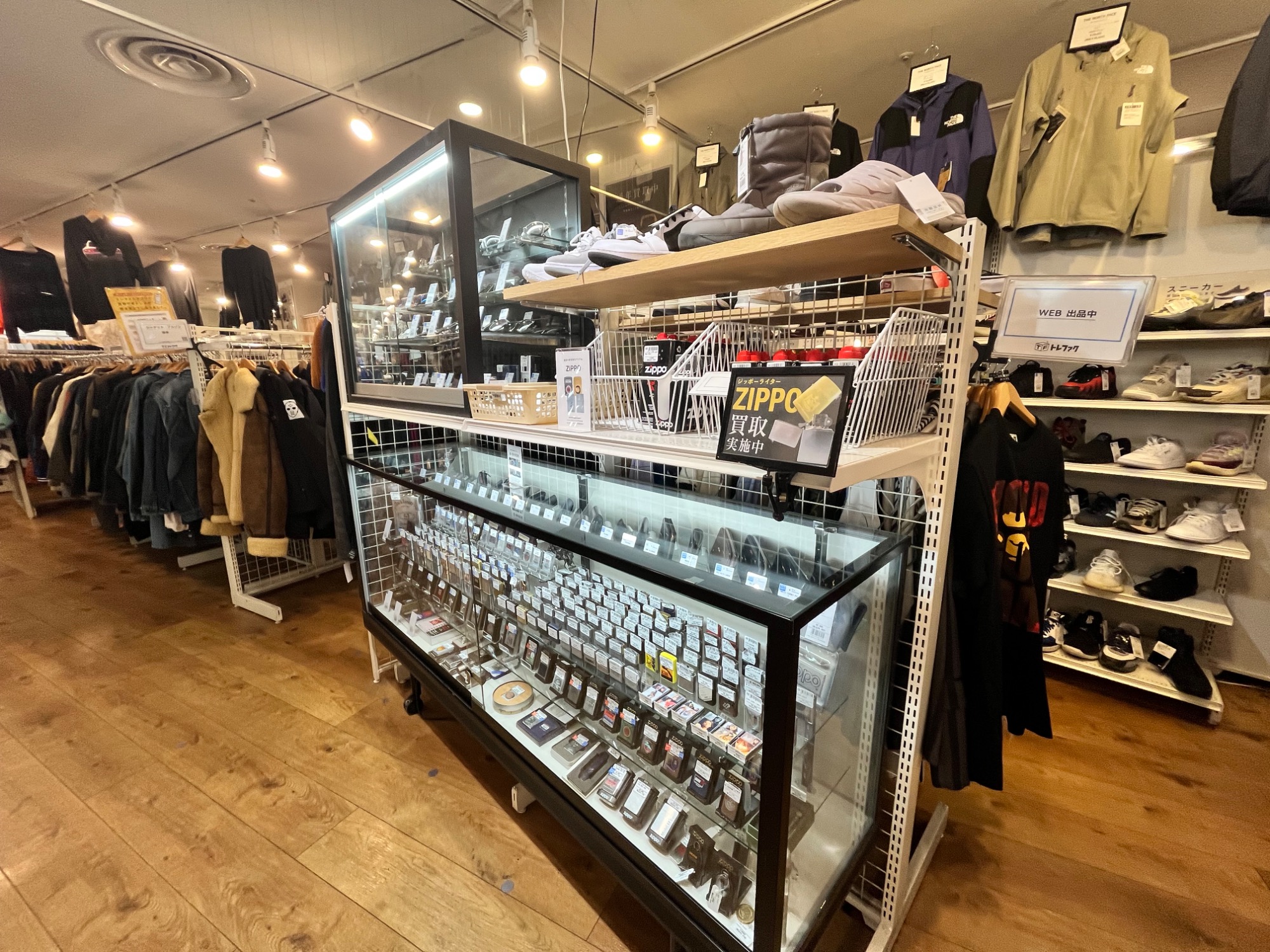 HAUNT♡新品タグ付きBOA STOLE 二俣川店ZIPPO買取強化中！「 ZIPPO Windy limited edition No
