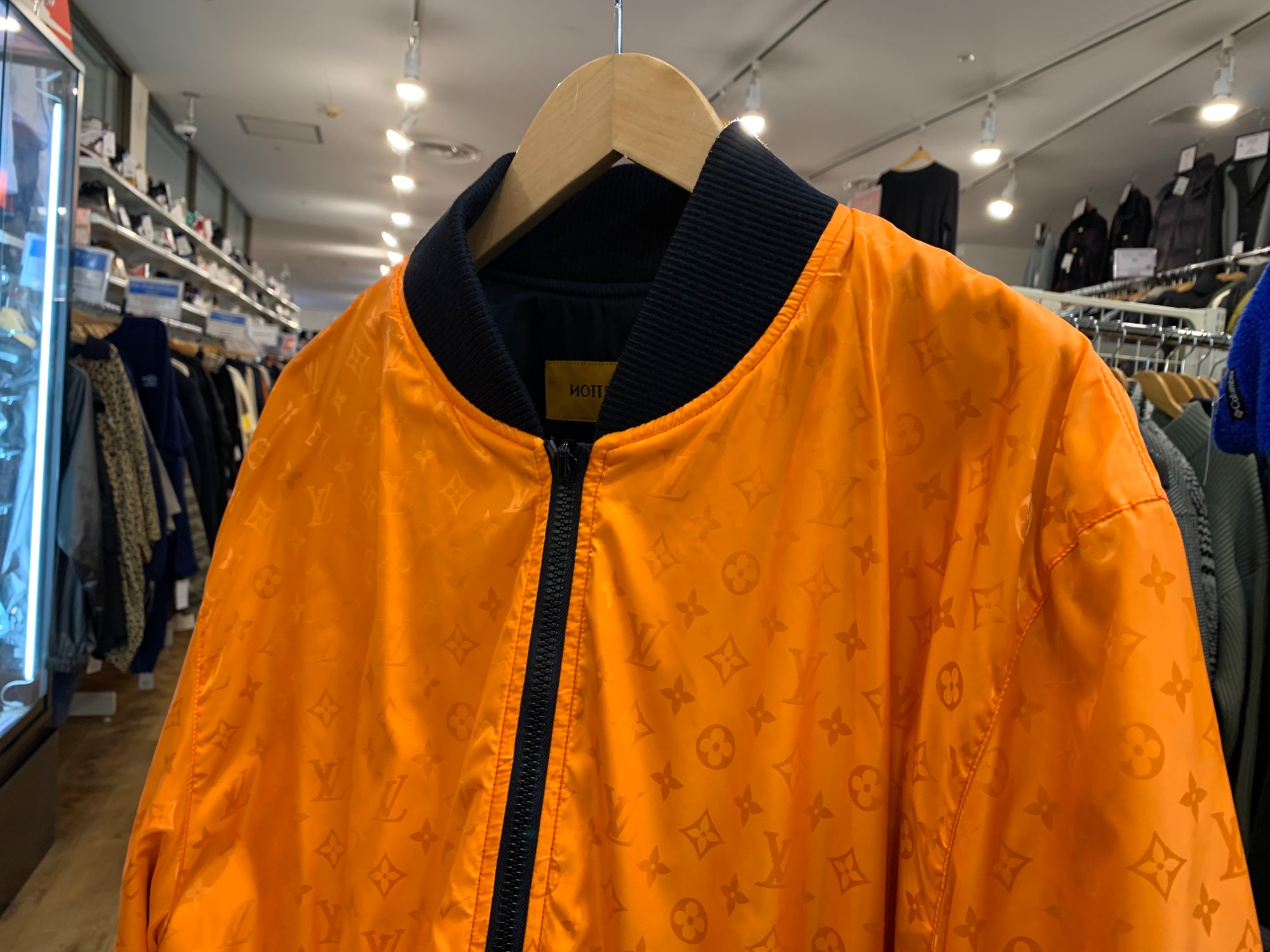 LOUIS VUITTON (ルイ ヴィトン)リバーシブルボンバージャケット