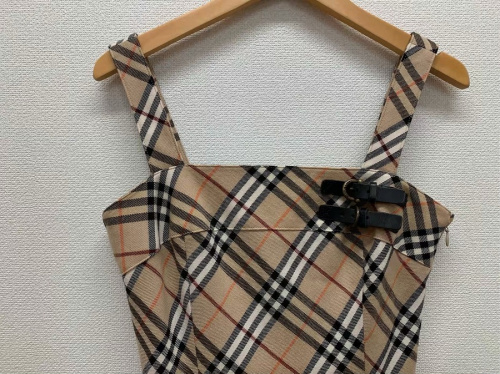 ブラウスの夏物