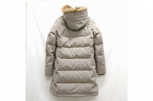 ジャケットのダウンジャケット