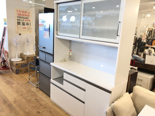 家具のカップボード・食器棚