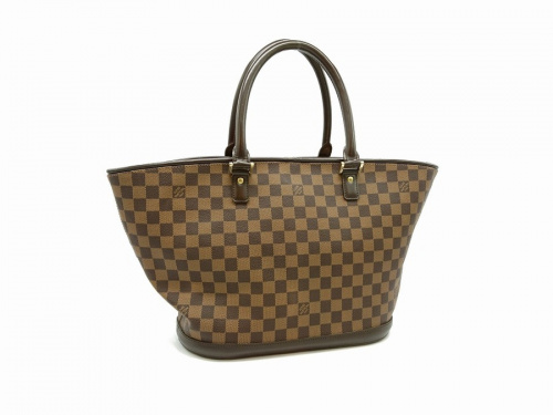 ショルダーバッグのルイ・ヴィトン