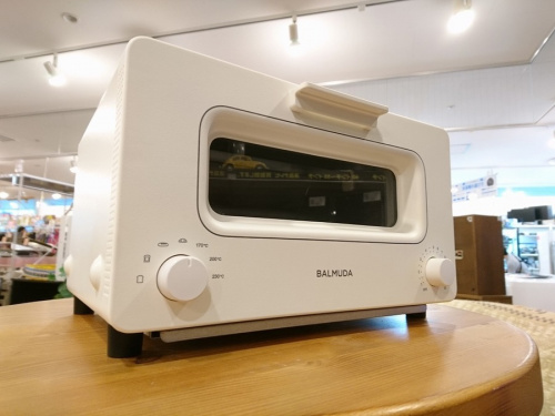 キッチン家電のトースター