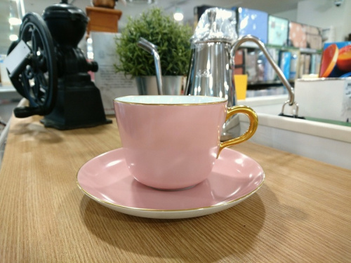 テーブルウェアの洋食器